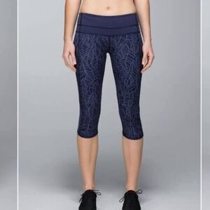 Lululemon RUN A MARATHON CROP II - Pretty‎ Palm Cadet Greyvy/ Cadet Blue Size 4